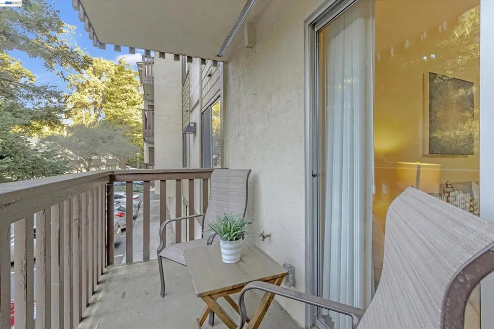 1775 Panda Way #103 Hayward, CA 94541