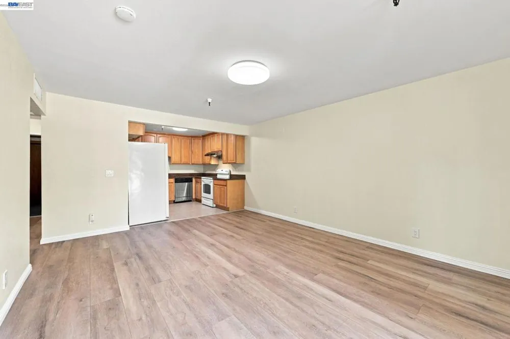 1775 Panda Way #103 Hayward, CA 94541