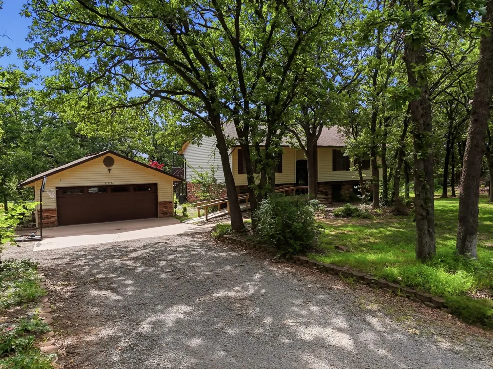 870776 S Hickory E Chandler, OK 74834