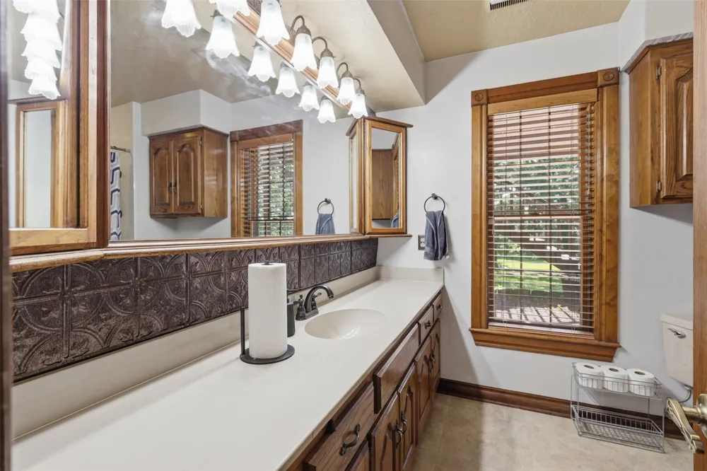 870776 S Hickory E Chandler, OK 74834