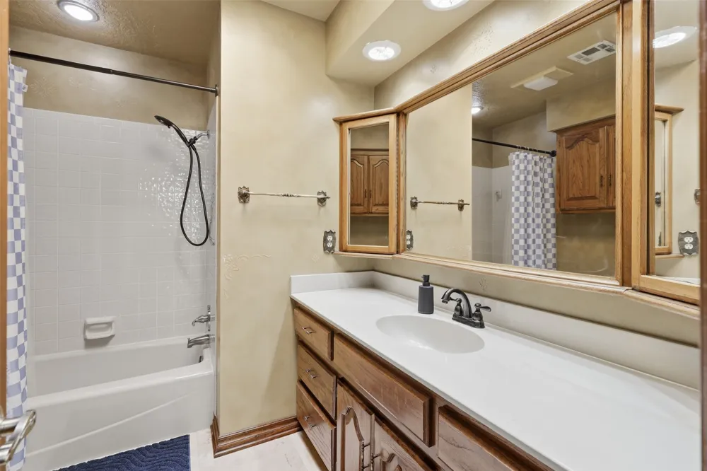 870776 S Hickory E Chandler, OK 74834