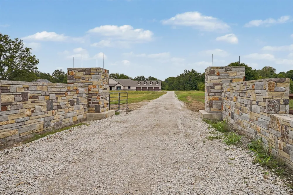 7703 E 211th Street S Mounds, OK 74047