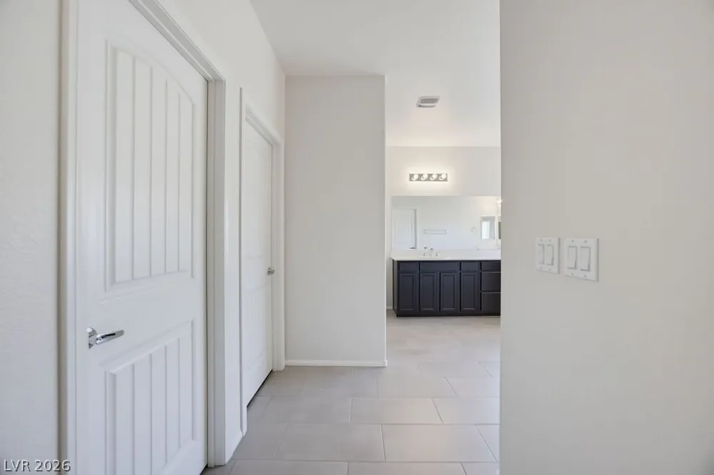 9138 Irish Elk Avenue Las Vegas, NV 89149
