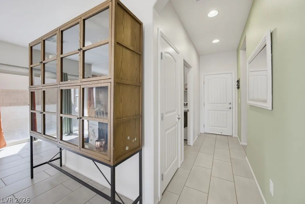 9138 Irish Elk Avenue Las Vegas, NV 89149