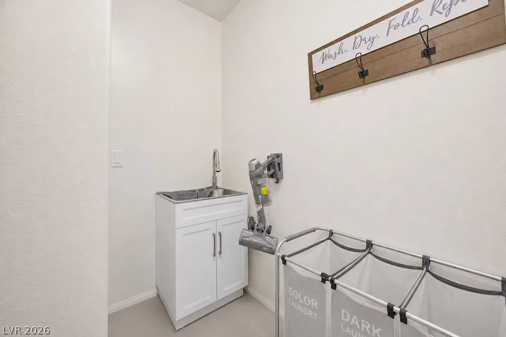 9138 Irish Elk Avenue Las Vegas, NV 89149