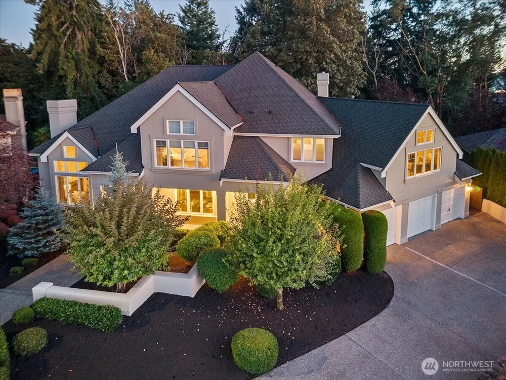 14329 SE 84th Court Newcastle, WA 98059