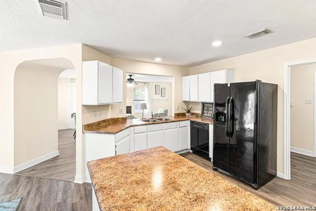 6883 CANARY MEADOW DR Converse, TX 78109