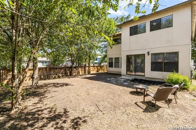 6883 CANARY MEADOW DR Converse, TX 78109