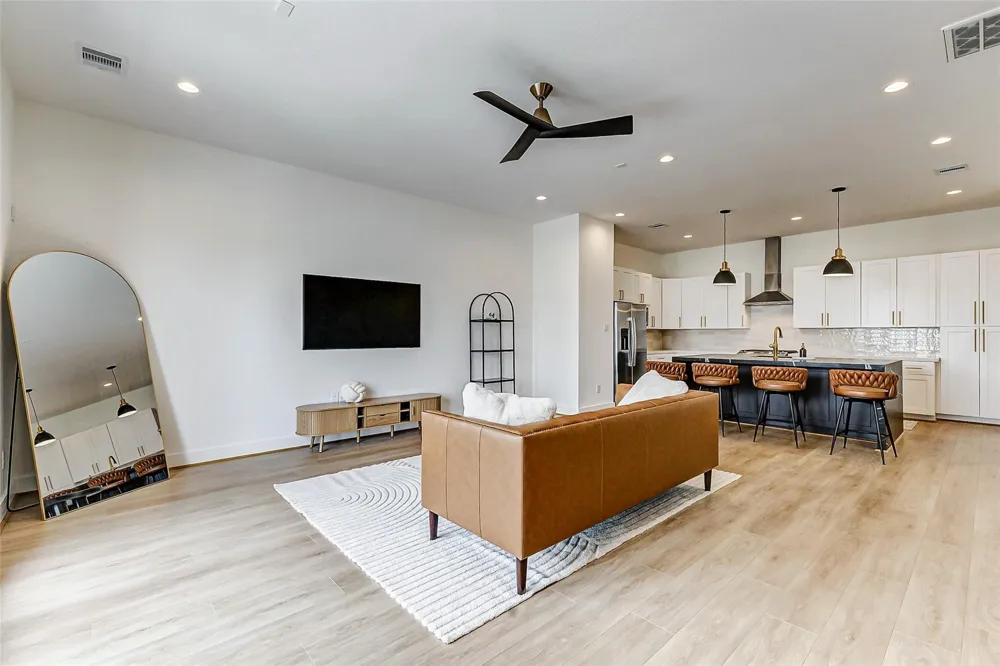 3813 Harvard Street Houston, TX 77018
