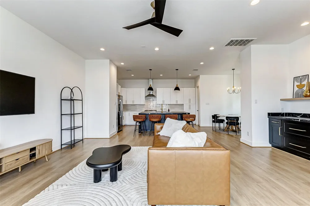 3813 Harvard Street Houston, TX 77018