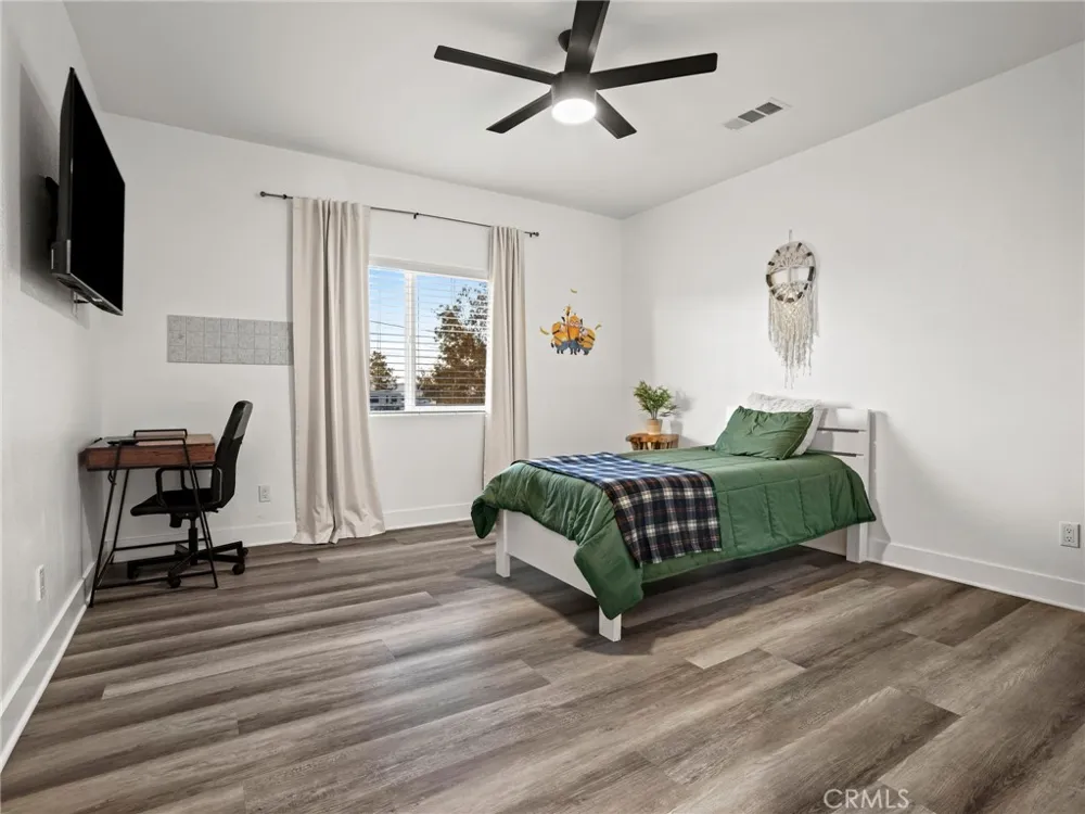 11383 Maple Hesperia, CA 92345