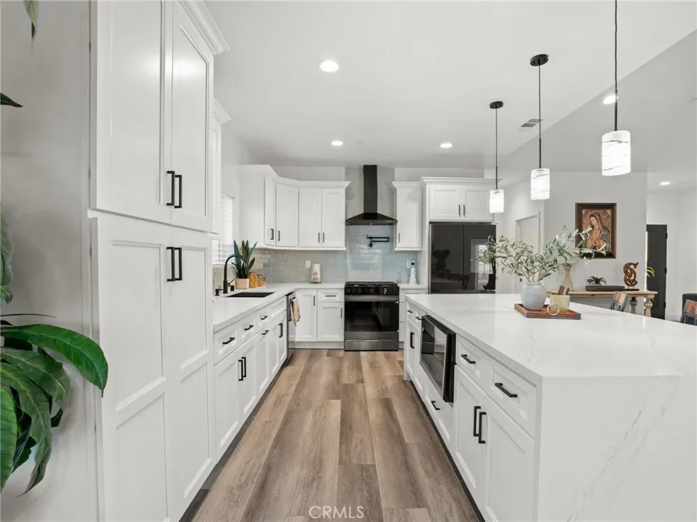11383 Maple Hesperia, CA 92345