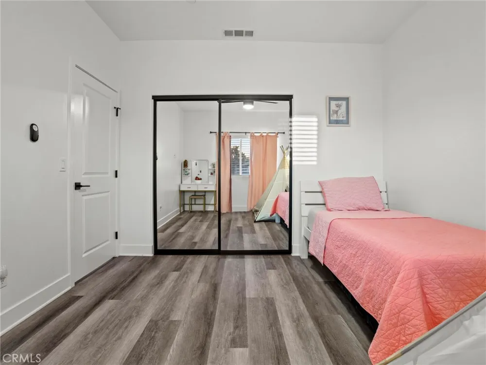 11383 Maple Hesperia, CA 92345