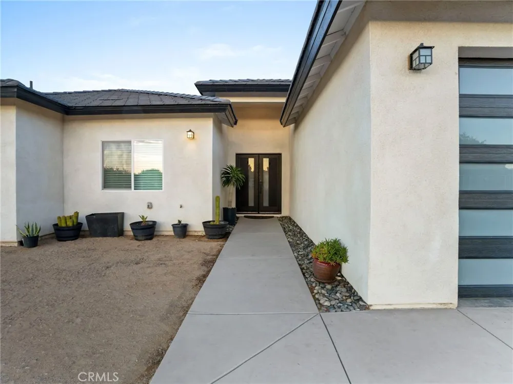 11383 Maple Hesperia, CA 92345