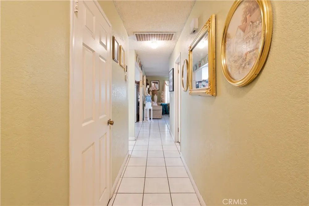 37617 27th E Palmdale, CA 93550