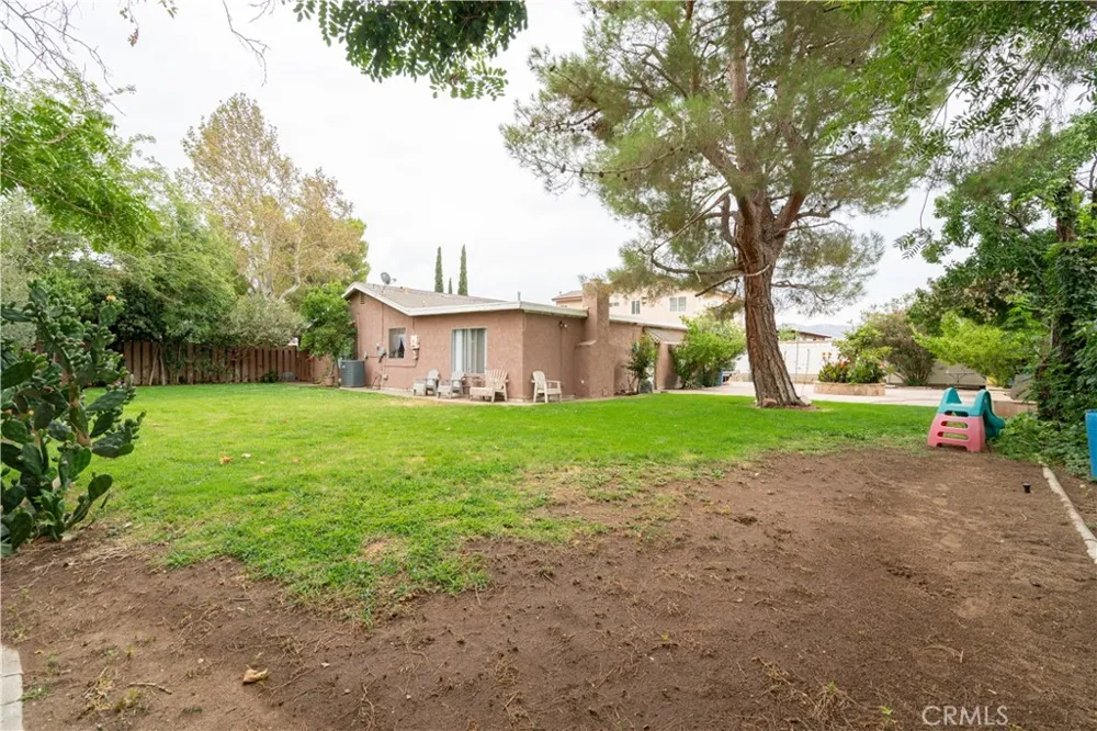 37617 27th E Palmdale, CA 93550