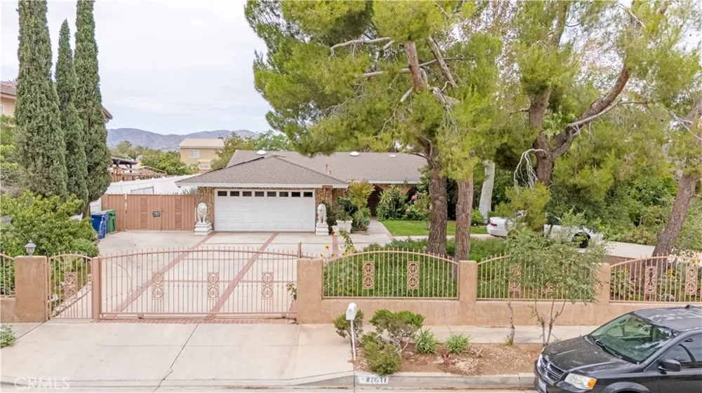 37617 27th E Palmdale, CA 93550