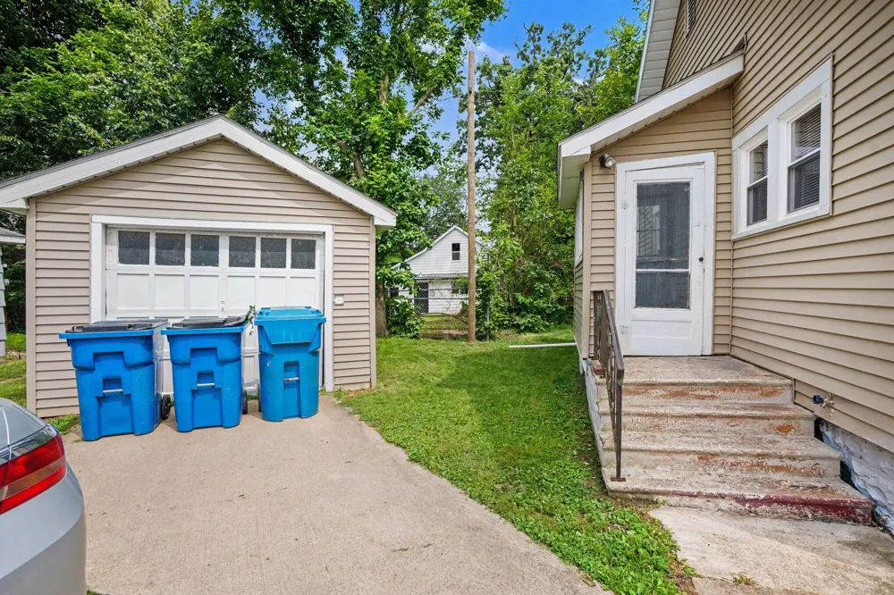 4154155 Clay Street Niles, MI 49120