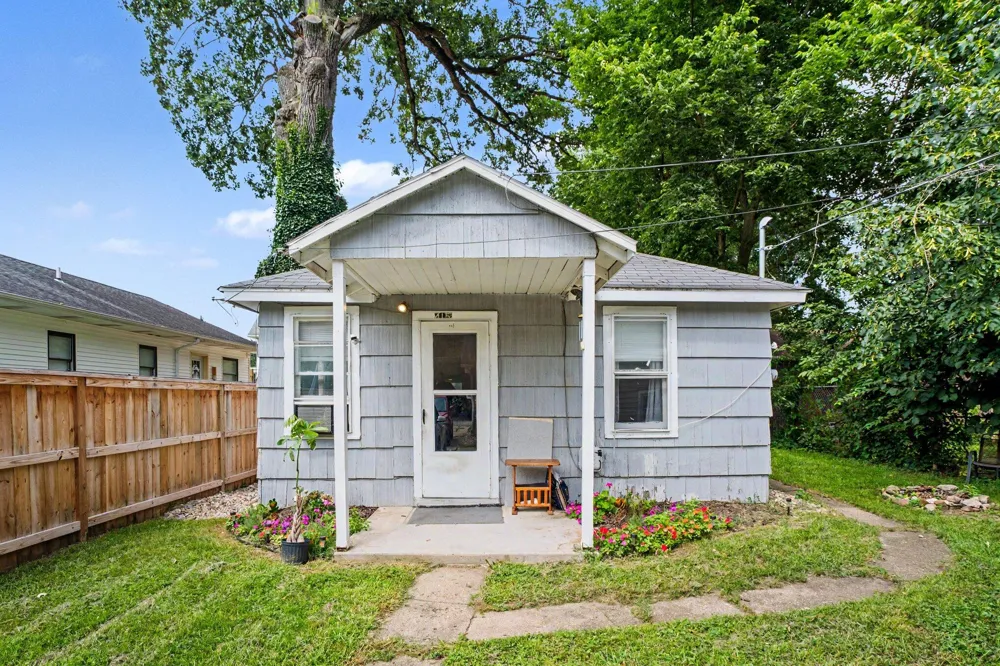 4154155 Clay Street Niles, MI 49120