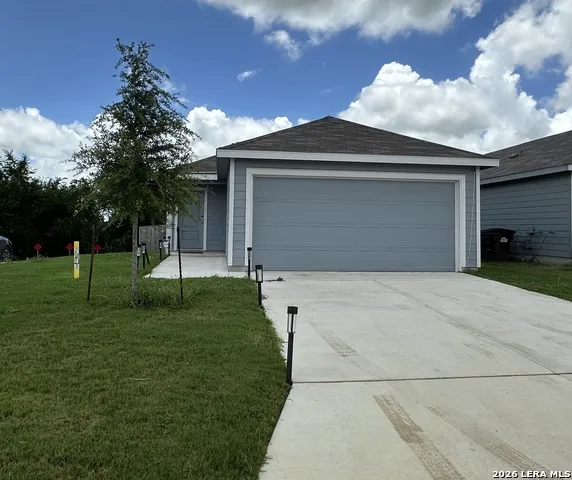 3735 Moon Hill Marion, TX 78132