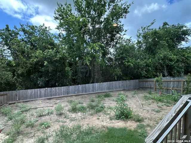 3735 Moon Hill Marion, TX 78132