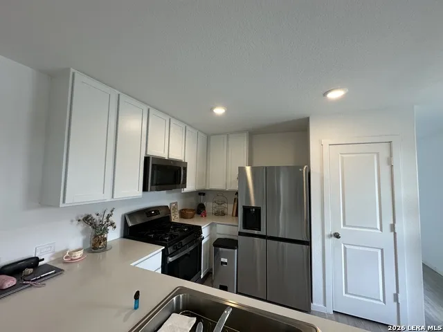 3735 Moon Hill Marion, TX 78132