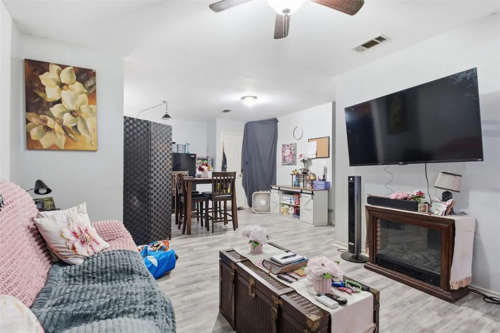 4314 Avenue T Santa Fe, TX 77510