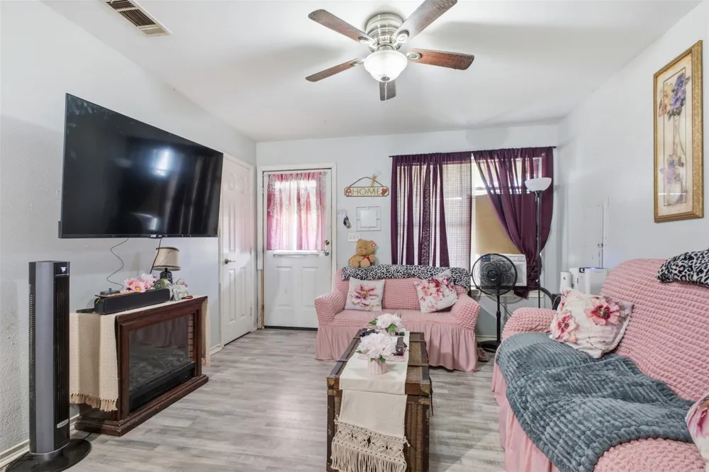 4314 Avenue T Santa Fe, TX 77510