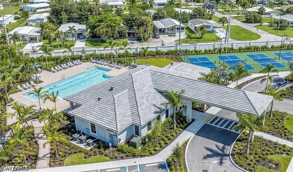 ENBROOK LOOP Naples, FL 34114