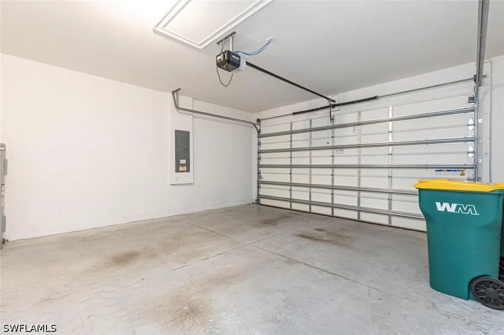ENBROOK LOOP Naples, FL 34114