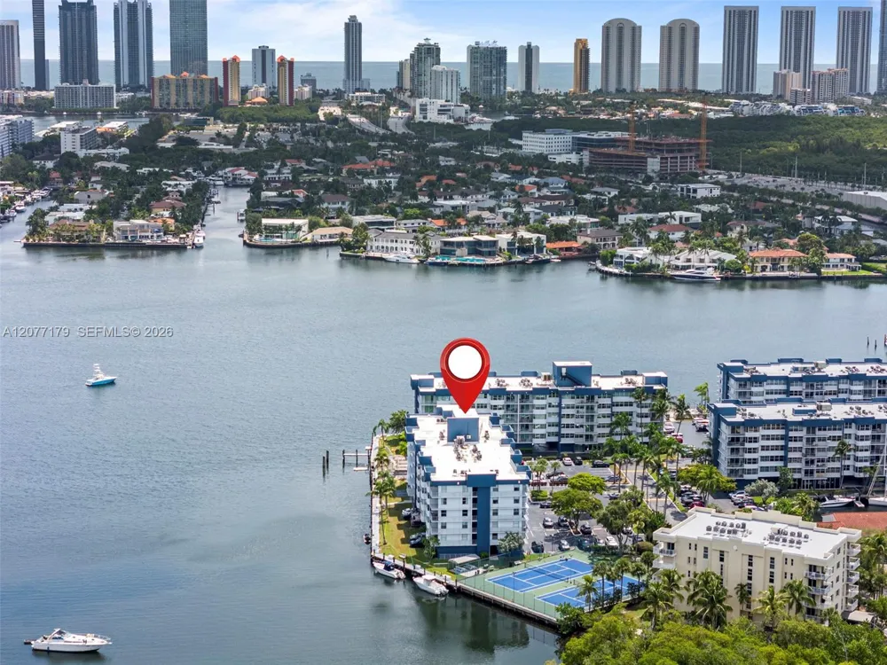 16546 NE 26th Ave #4G North Miami Beach, FL 33160