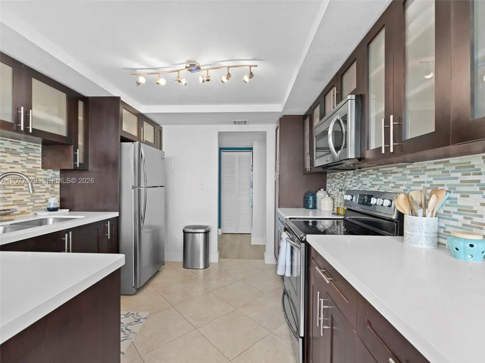16546 NE 26th Ave #4G North Miami Beach, FL 33160