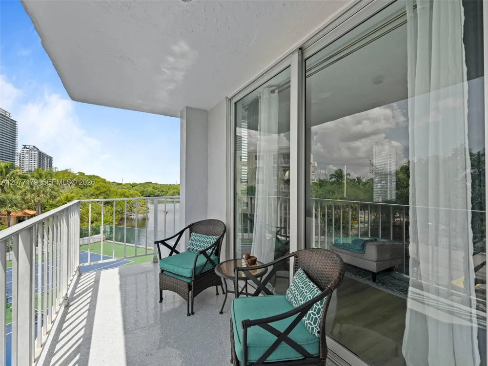 16546 NE 26th Ave #4G North Miami Beach, FL 33160