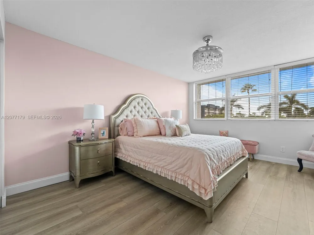 16546 NE 26th Ave #4G North Miami Beach, FL 33160