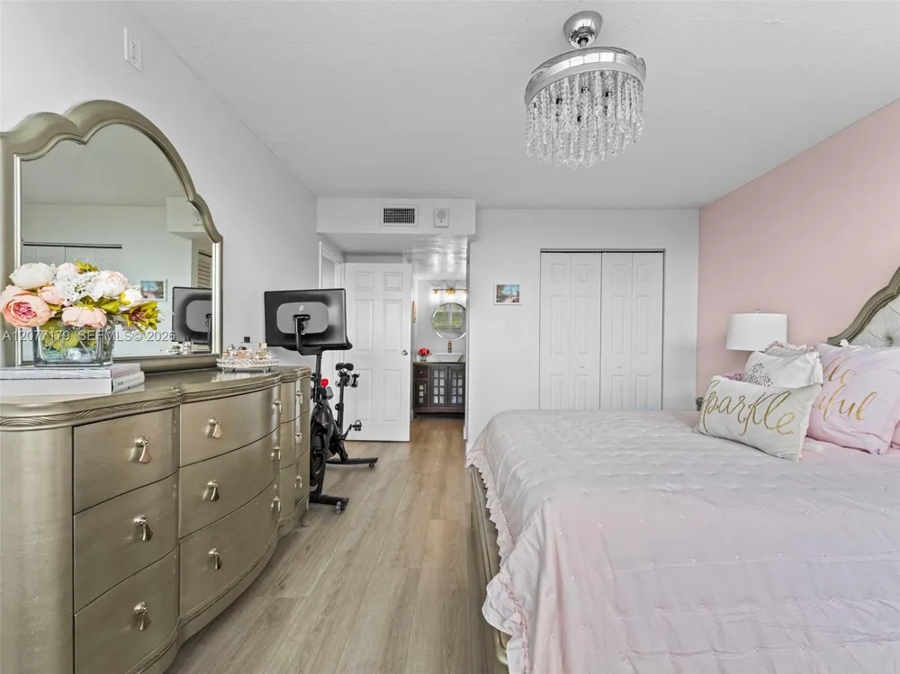16546 NE 26th Ave #4G North Miami Beach, FL 33160