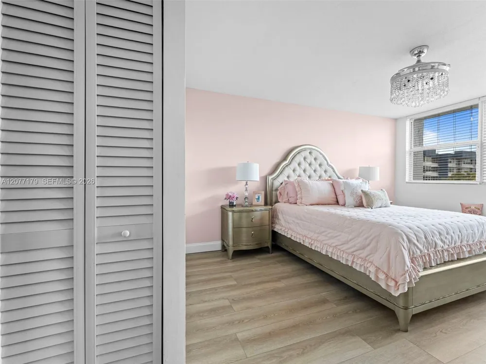 16546 NE 26th Ave #4G North Miami Beach, FL 33160