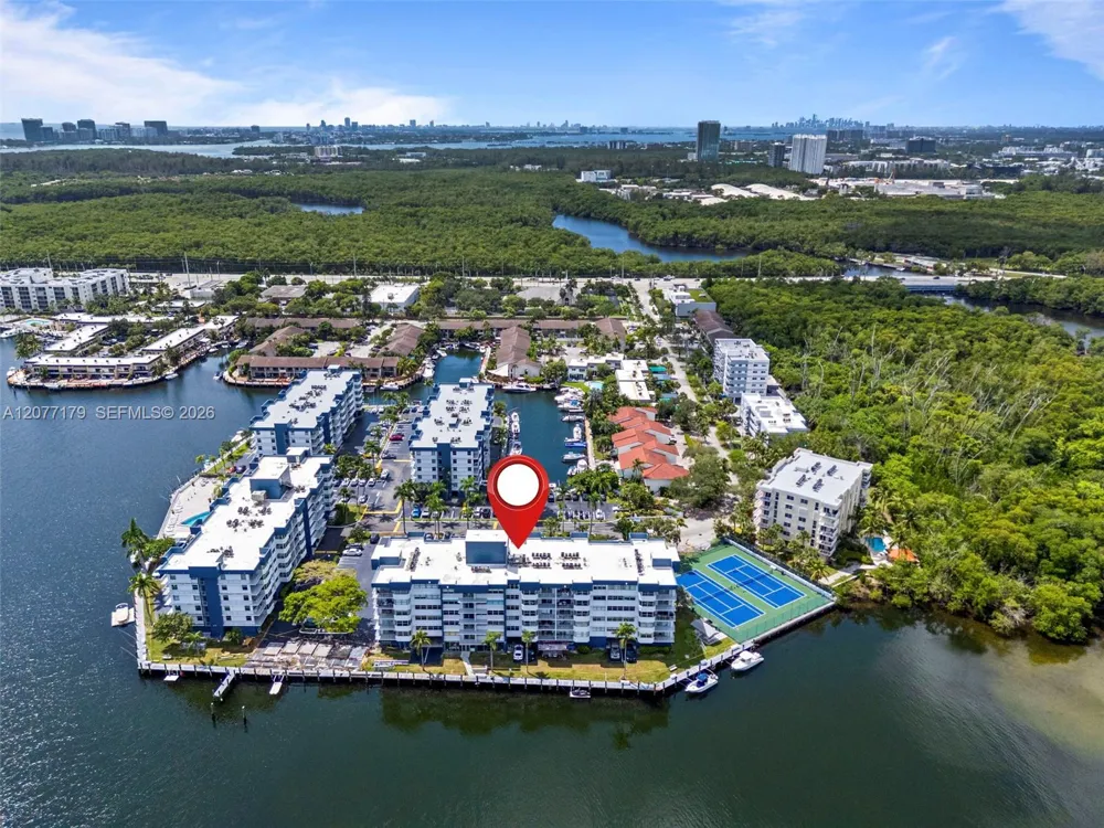 16546 NE 26th Ave #4G North Miami Beach, FL 33160
