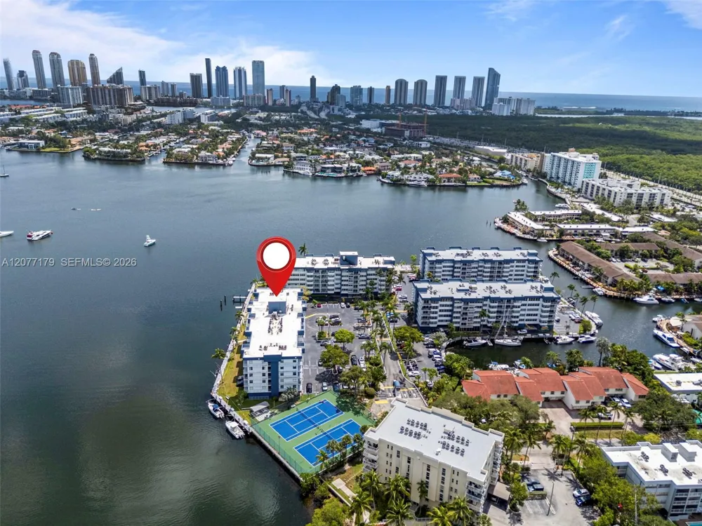 16546 NE 26th Ave #4G North Miami Beach, FL 33160