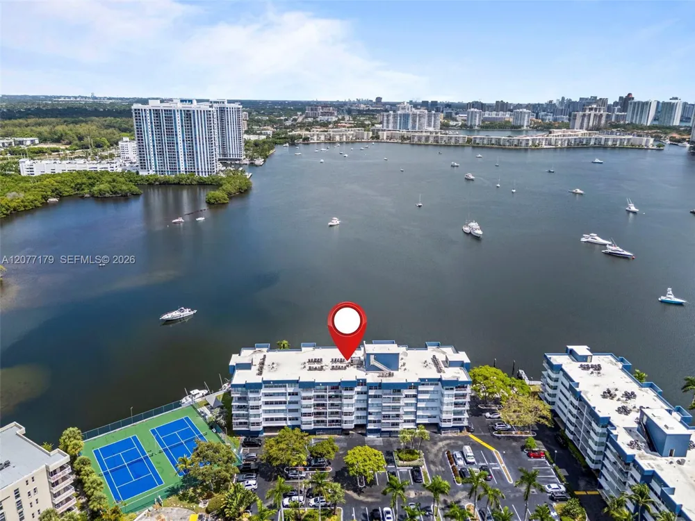 16546 NE 26th Ave #4G North Miami Beach, FL 33160