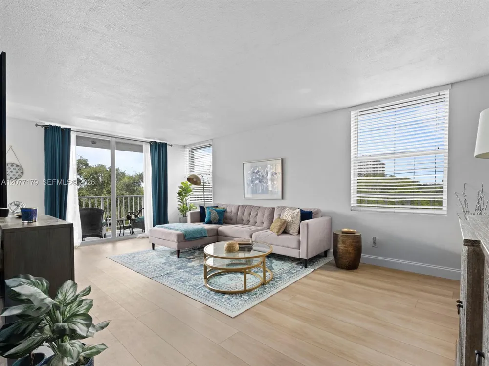 16546 NE 26th Ave #4G North Miami Beach, FL 33160
