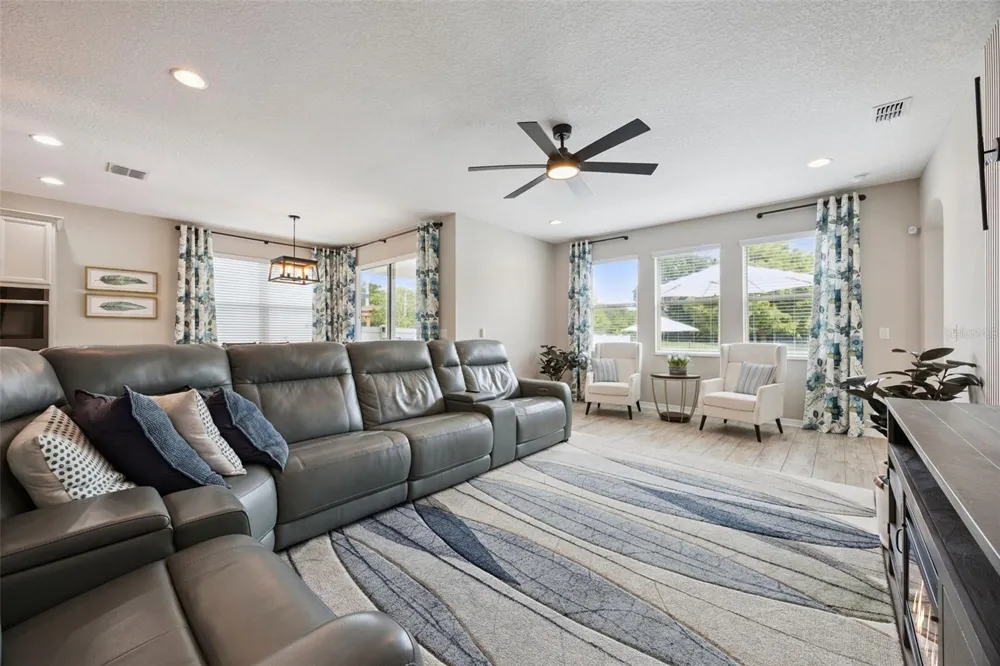 162 BLUE FLAX POINT Longwood, FL 32750