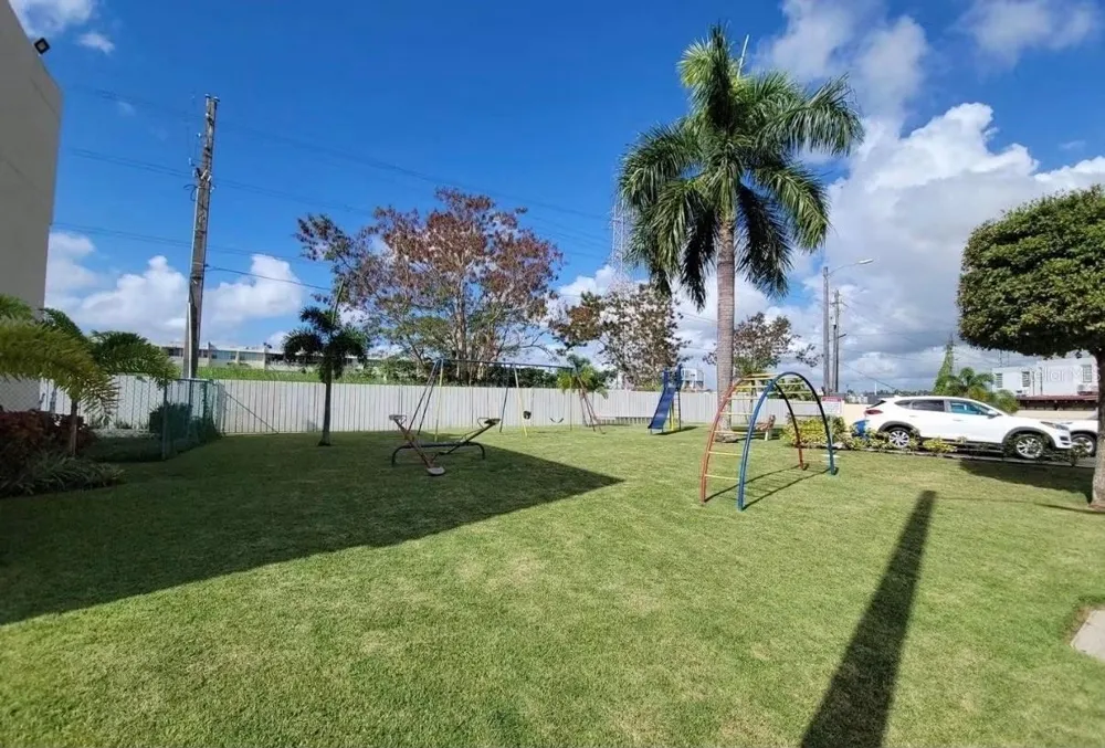 500 LOS FILTROS, BOULEVARD DEL RIO II AVENUE #323 Guaynabo, PR 00971