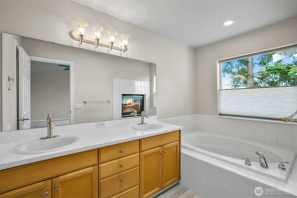 4133 156th Street SW #13 Lynnwood, WA 98087