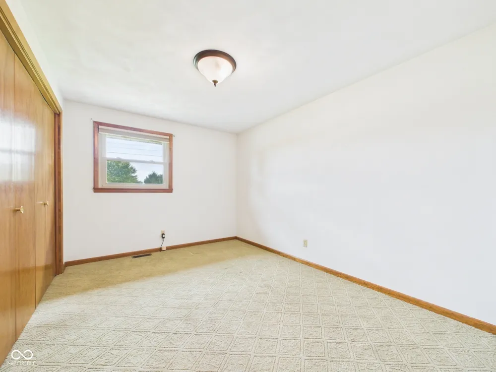 1311 400 E Anderson, IN 46012
