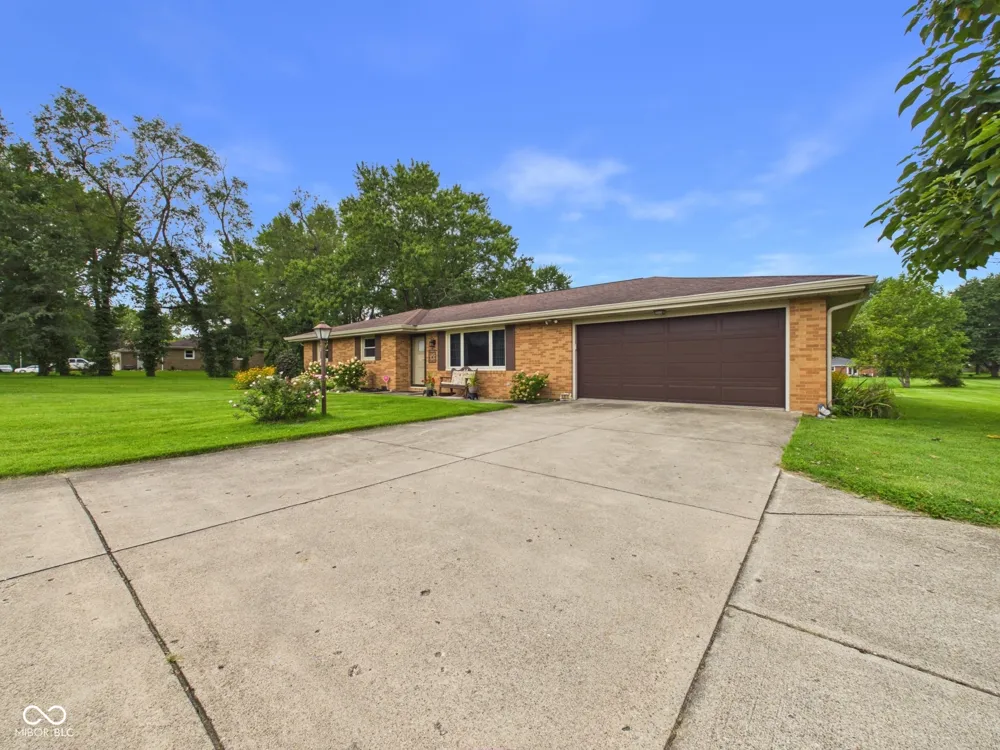 1311 400 E Anderson, IN 46012