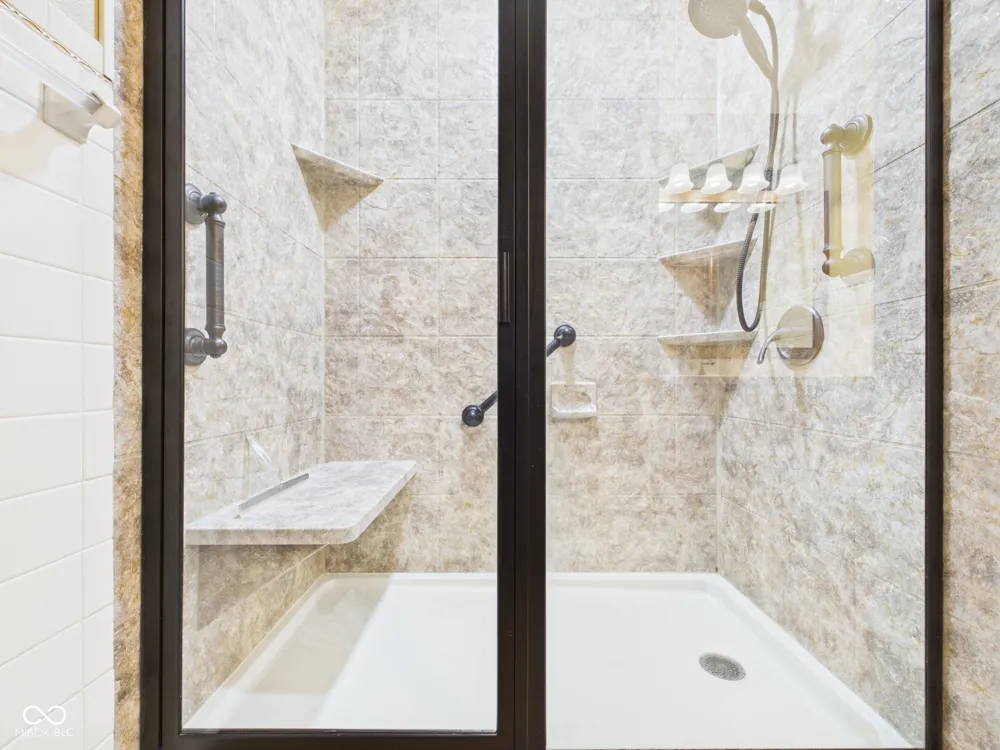 1311 400 E Anderson, IN 46012