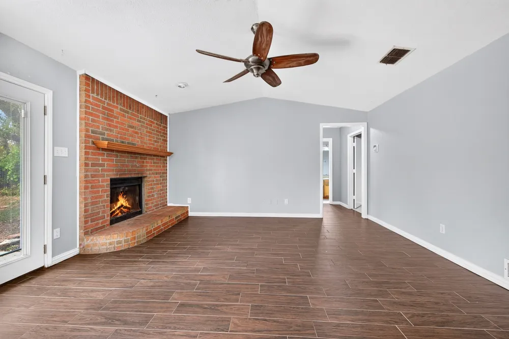 6401 Greenfield Court Watauga, TX 76148