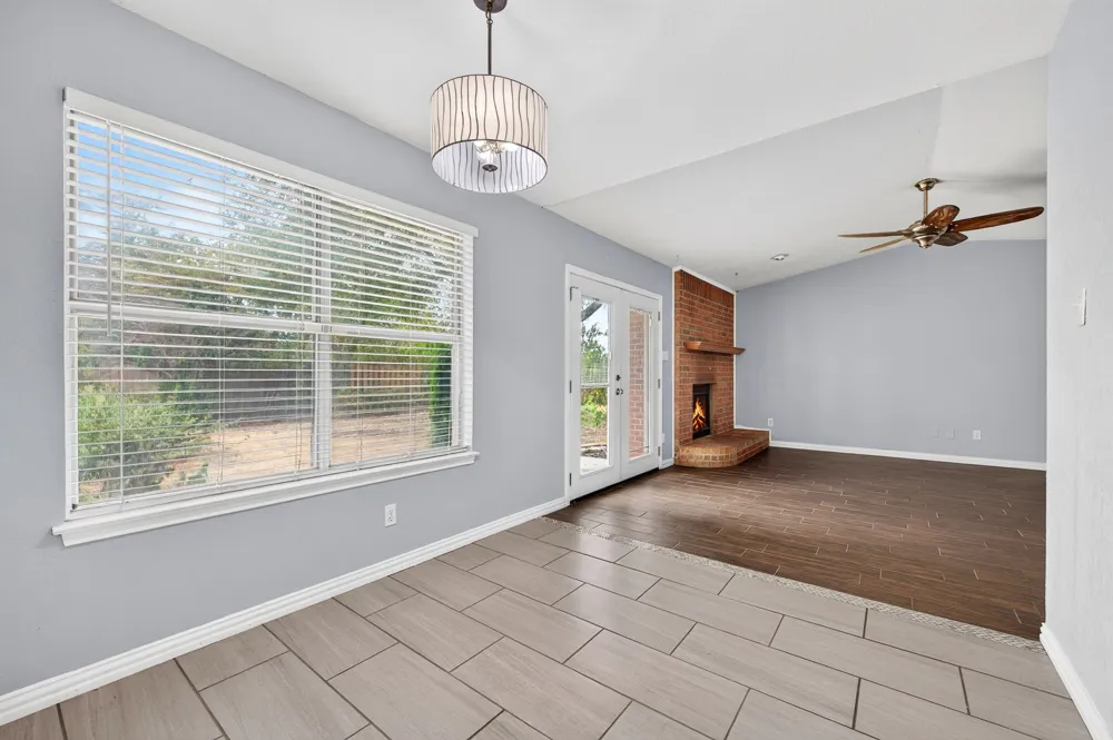 6401 Greenfield Court Watauga, TX 76148