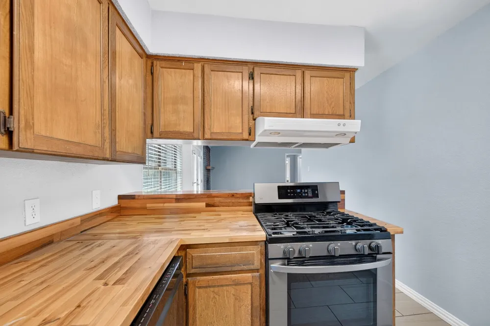 6401 Greenfield Court Watauga, TX 76148