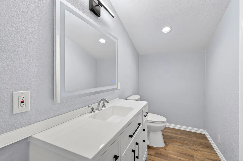 6401 Greenfield Court Watauga, TX 76148